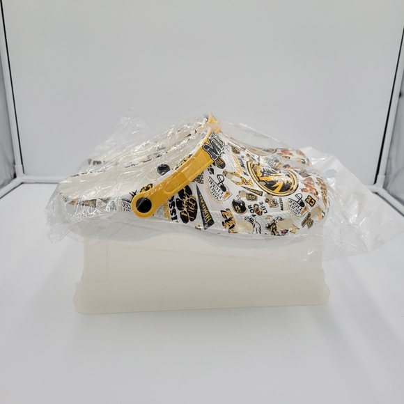 Mens University of Missouri unbranded plastic clogs New in Bag Size 48 - Picture 2 of 6